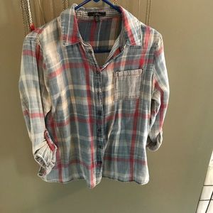 Super soft and light plaid shirt